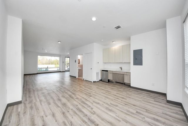 18716 Centro Main Street, Shenandoah, TX 77385