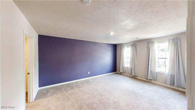 1240 Fountain View Street NE, Canton, OH 44721