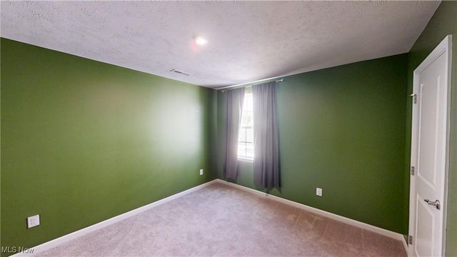 1240 Fountain View Street NE, Canton, OH 44721