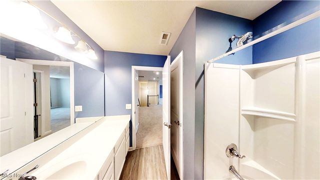 1240 Fountain View Street NE, Canton, OH 44721