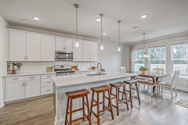 185 Wappoo Trace Lane, Summerville, SC 29486