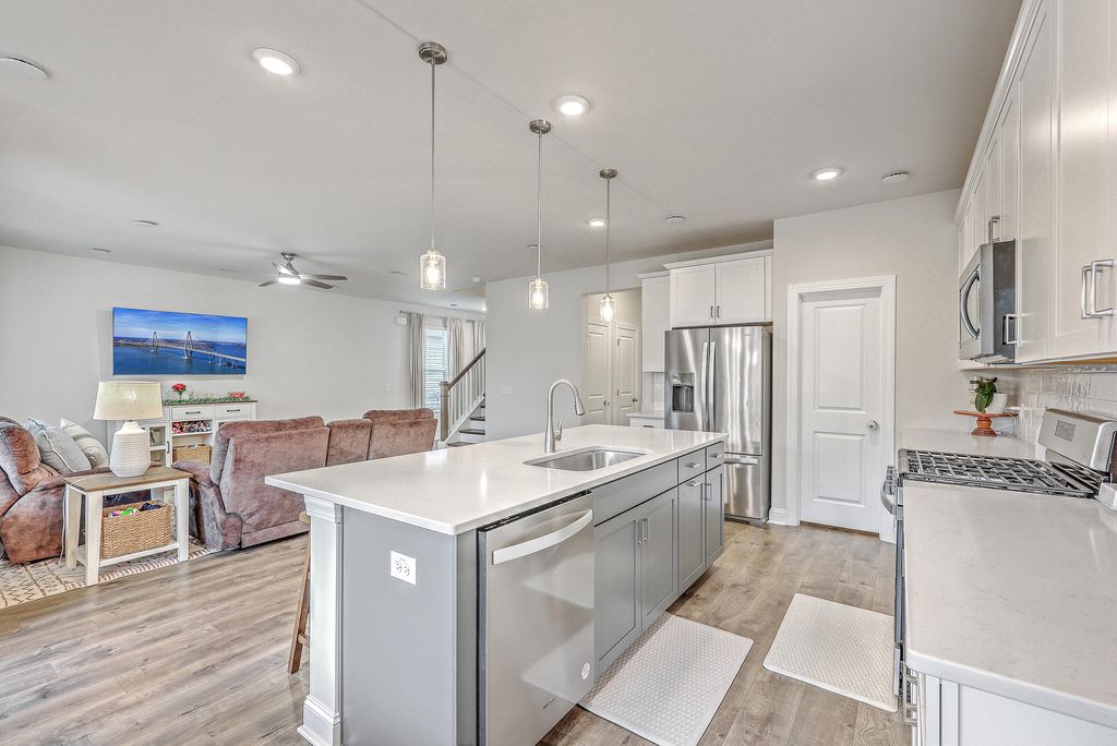 Image 13 of property listing at 185 Wappoo Trace Lane, Summerville, SC 29486