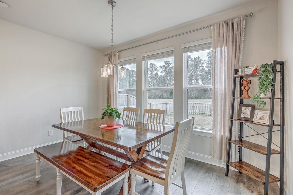 Image 15 of property listing at 185 Wappoo Trace Lane, Summerville, SC 29486