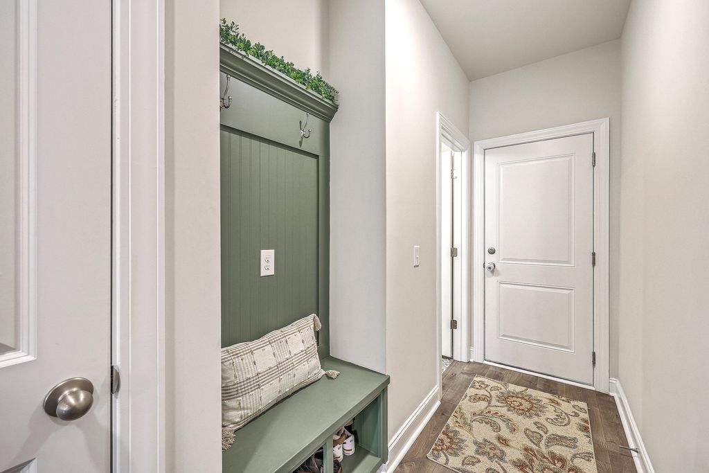 Image 16 of property listing at 185 Wappoo Trace Lane, Summerville, SC 29486