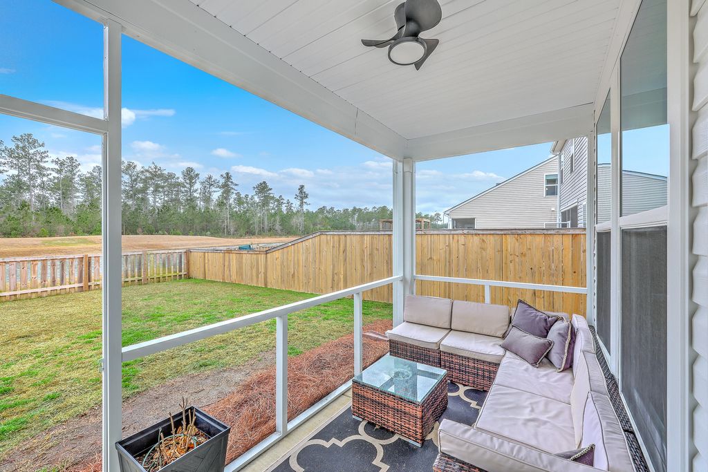 Image 35 of property listing at 185 Wappoo Trace Lane, Summerville, SC 29486