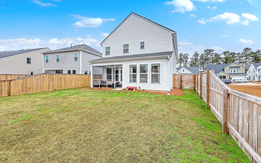 Image 39 of property listing at 185 Wappoo Trace Lane, Summerville, SC 29486