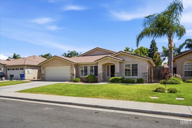 9913 Pavilion Drive, Bakersfield, CA 93312