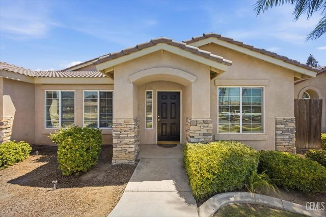 9913 Pavilion Drive, Bakersfield, CA 93312