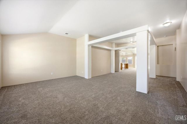 9913 Pavilion Drive, Bakersfield, CA 93312