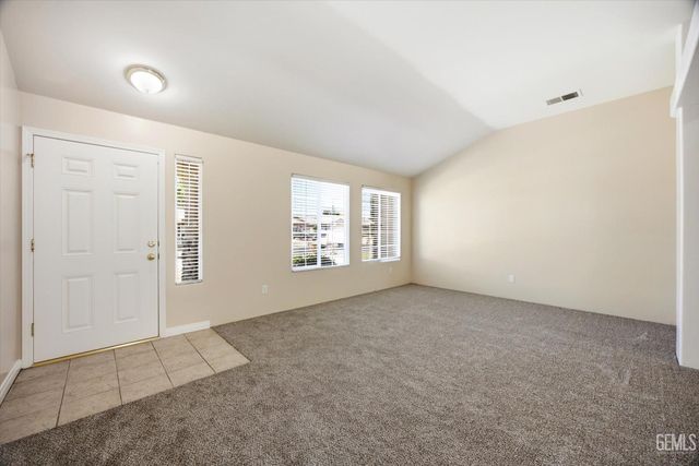 9913 Pavilion Drive, Bakersfield, CA 93312