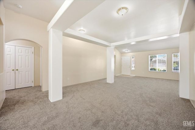 9913 Pavilion Drive, Bakersfield, CA 93312