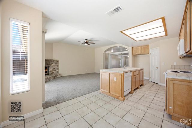 9913 Pavilion Drive, Bakersfield, CA 93312