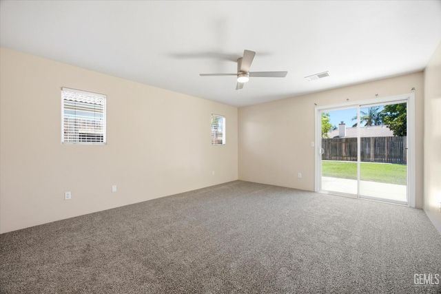 9913 Pavilion Drive, Bakersfield, CA 93312