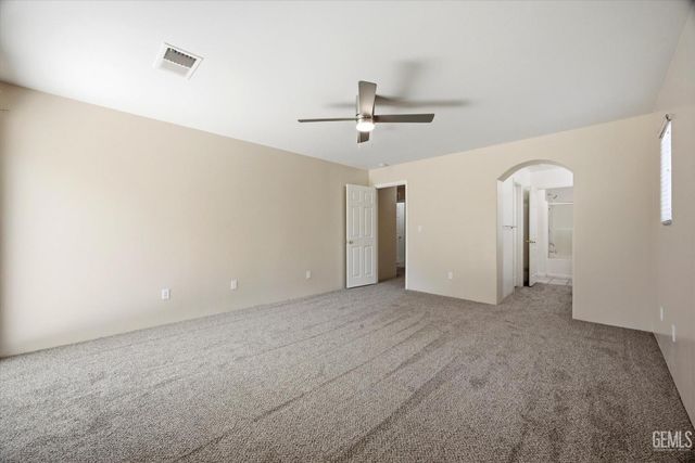 9913 Pavilion Drive, Bakersfield, CA 93312