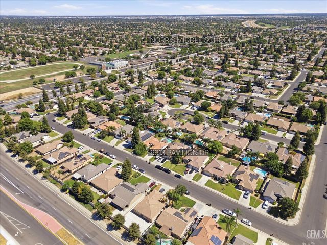 9913 Pavilion Drive, Bakersfield, CA 93312