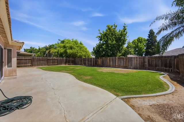 9913 Pavilion Drive, Bakersfield, CA 93312
