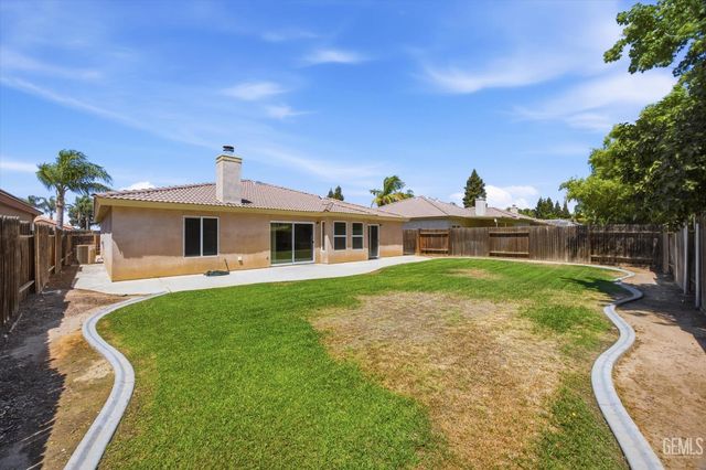 9913 Pavilion Drive, Bakersfield, CA 93312