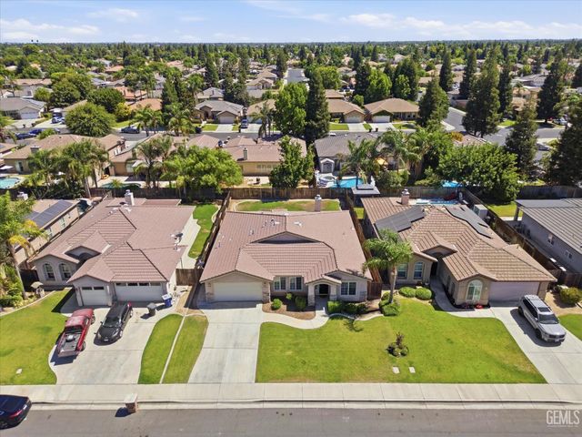 9913 Pavilion Drive, Bakersfield, CA 93312