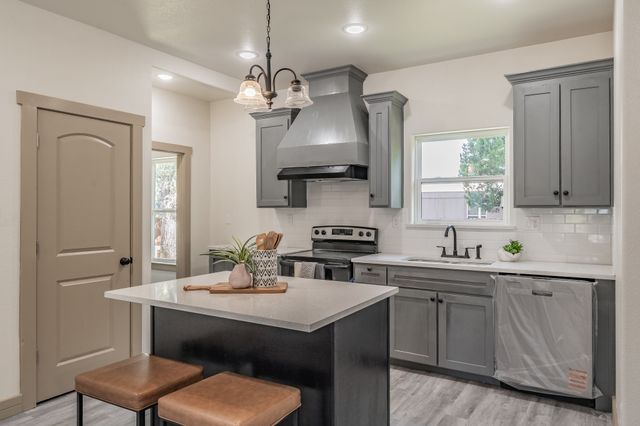 2515 Coyote Trail, Granbury, TX 76048