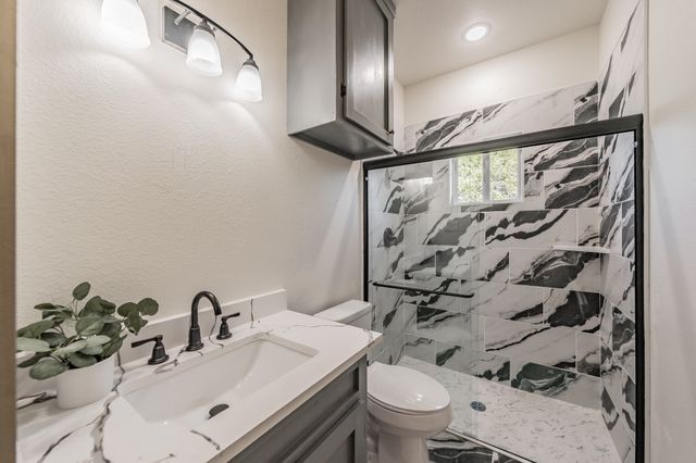 2515 Coyote Trail, Granbury, TX 76048