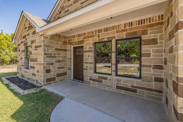 2515 Coyote Trail, Granbury, TX 76048
