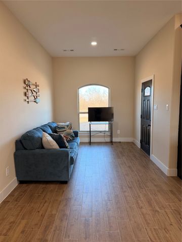 9013 W Shoreline Drive, Kemp, TX 75143