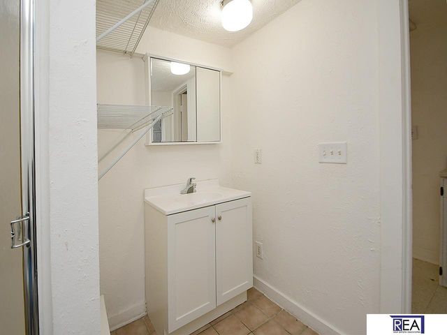 2330 N 69 Street, Omaha, NE 68104
