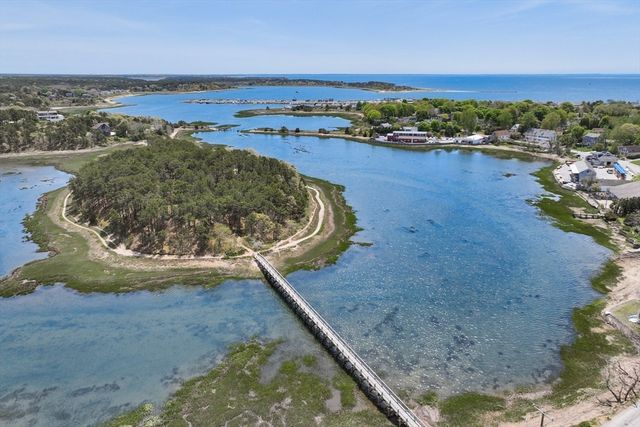 20 Bank Street, Wellfleet, MA 02667
