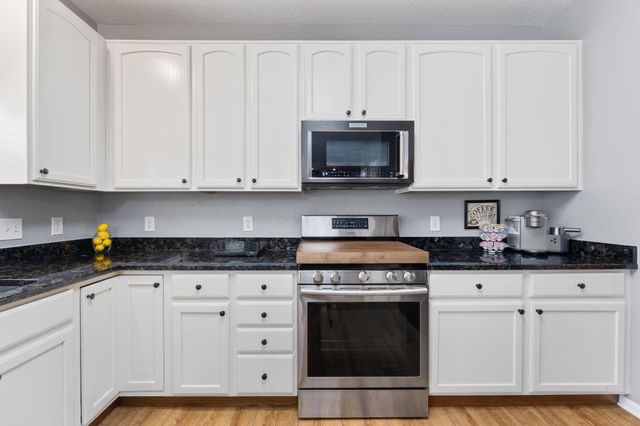 7614 Eagle Trace Drive, Westerville, OH 43082