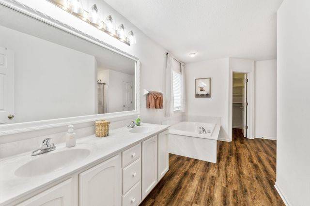 7614 Eagle Trace Drive, Westerville, OH 43082