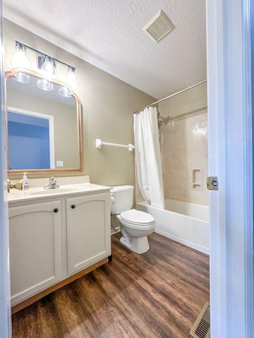 7614 Eagle Trace Drive, Westerville, OH 43082