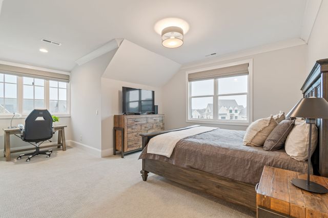 6304 Percheron Ln, Arrington, TN 37014