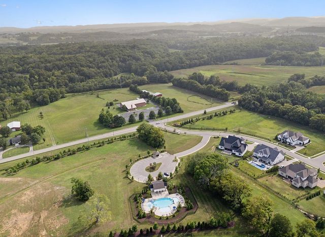 6304 Percheron Ln, Arrington, TN 37014