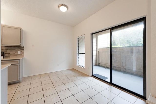 9100 Mountain Ridge DR 105, Austin, TX 78759