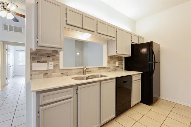 9100 Mountain Ridge DR 105, Austin, TX 78759