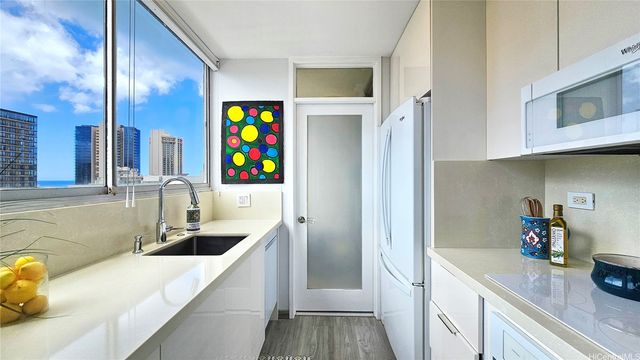 444 Nahua Street 2205, Honolulu, HI 96815