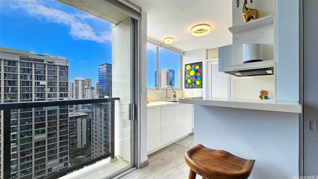 444 Nahua Street 2205, Honolulu, HI 96815