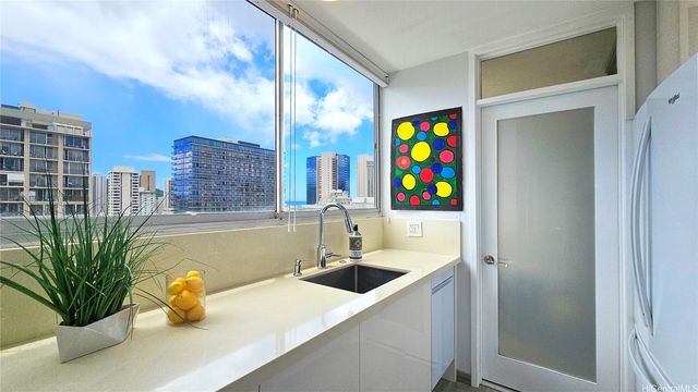 444 Nahua Street 2205, Honolulu, HI 96815