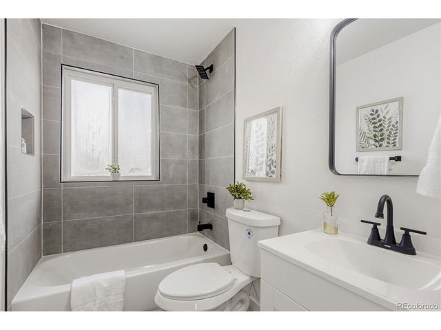 5500 Wheeling St, Denver, CO 80239