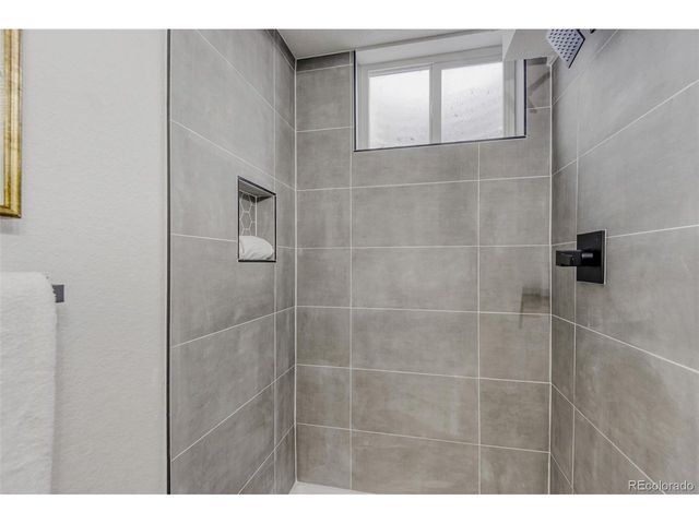 5500 Wheeling St, Denver, CO 80239