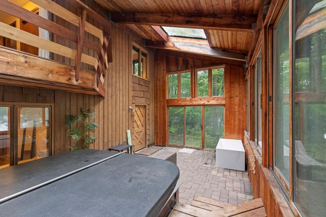 8000 Hill Trail N, Lake Elmo, MN 55042