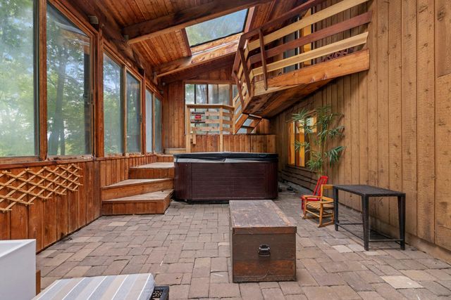 8000 Hill Trail N, Lake Elmo, MN 55042