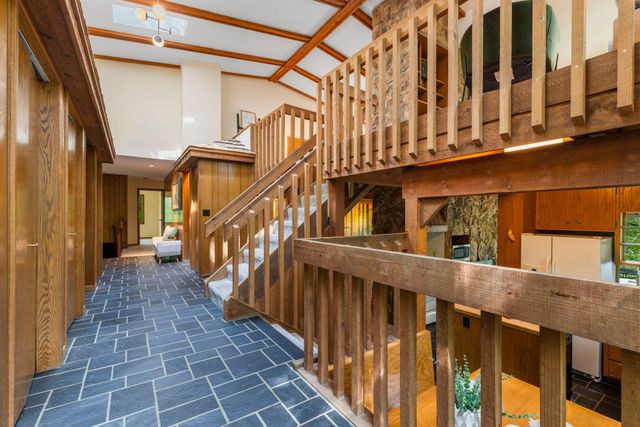 8000 Hill Trail N, Lake Elmo, MN 55042
