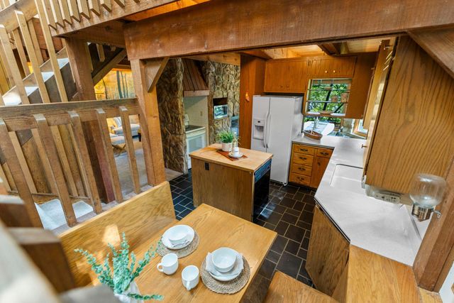 8000 Hill Trail N, Lake Elmo, MN 55042