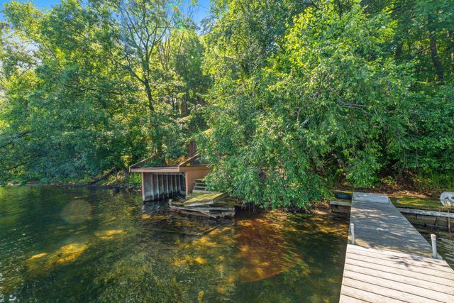 8000 Hill Trail N, Lake Elmo, MN 55042