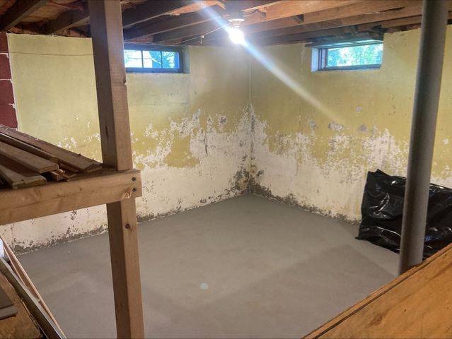 17 Clive St, Worcester, MA 01603