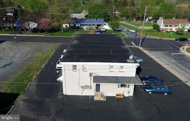 334 WASHINGTON ST, East Greenville, PA 18041