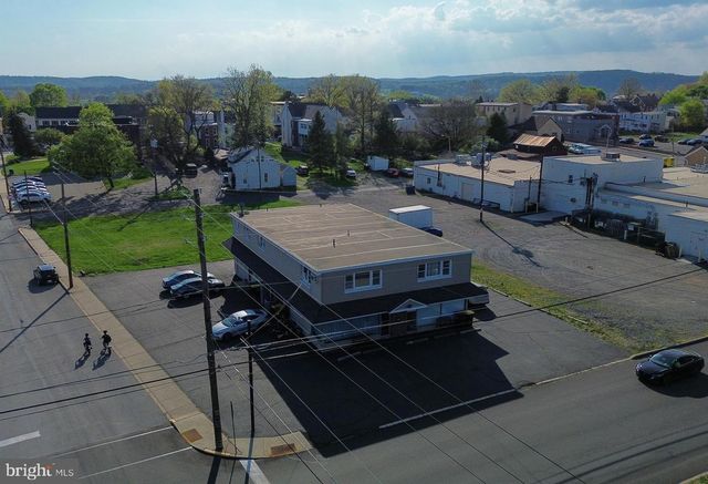 334 WASHINGTON ST, East Greenville, PA 18041