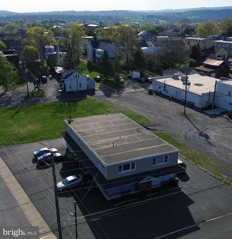 334 WASHINGTON ST, East Greenville, PA 18041