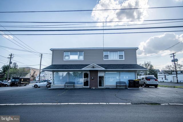 334 WASHINGTON ST, East Greenville, PA 18041